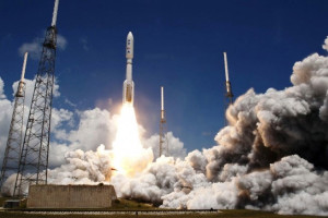 New Horizons, United Launch Alliance Atlas V 551 roketiyle ateşlendi. [Scott Andrews/NASA]