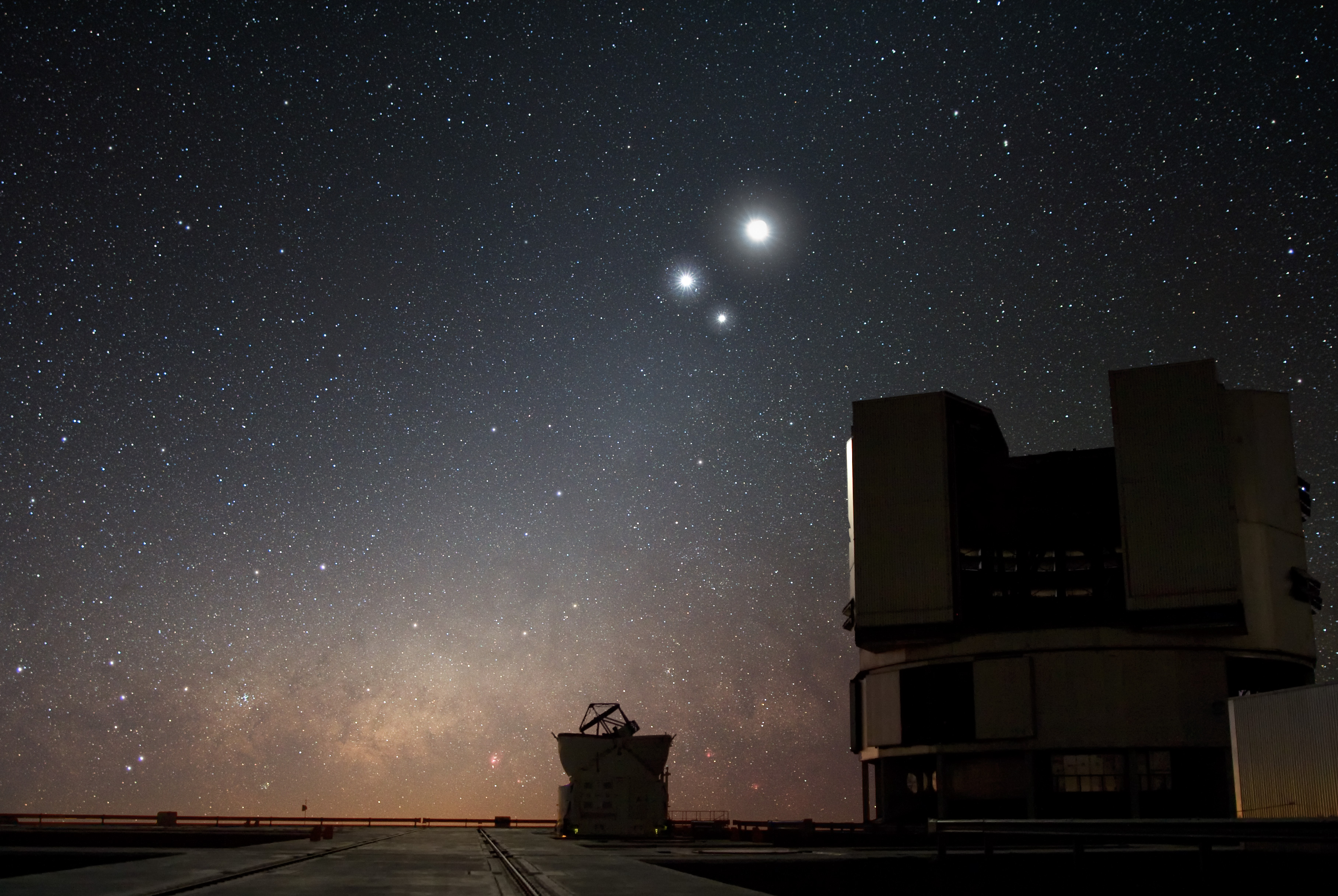 Celestial Conjunction at Paranal