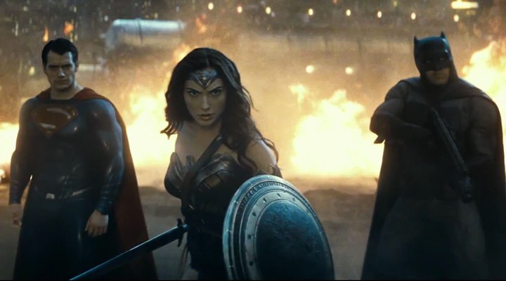 batman v superman dawn of justice dan turkce altyazili yeni fragman yayinlandi filmloverss