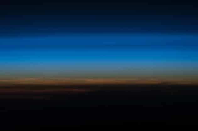 Showy strokes of sunrise to start your Sunday Good morning from @space station YearInSpace