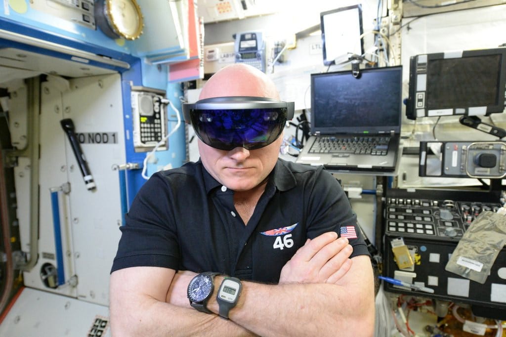 [Twitter/@StationCDRKelly]