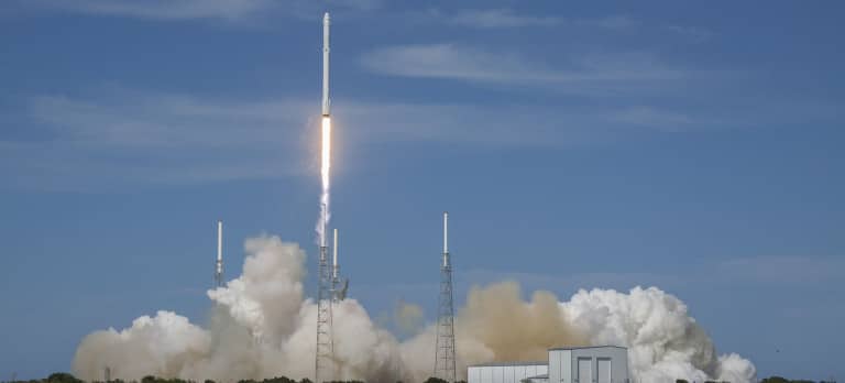 SpaceX uzun bir aranın ardından uzaya kargo taşıyacak