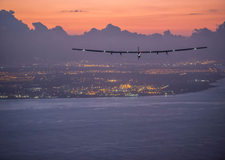 Solar Impulse destansı dünya turunu tamamladı