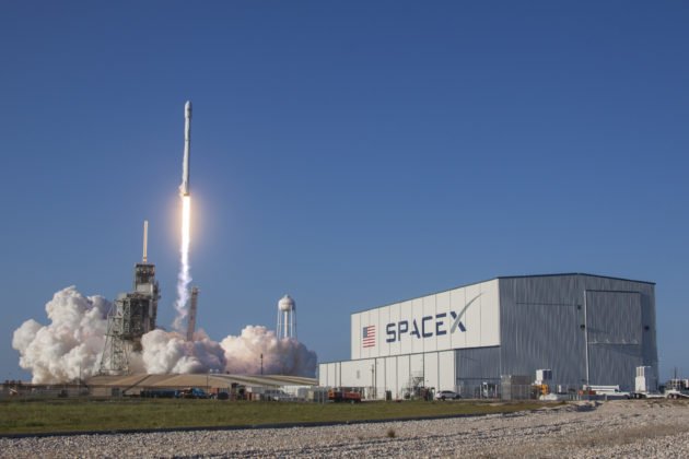 spaceX ces 33616913981 38f2e8bdc9 k