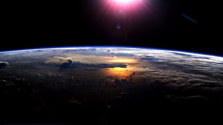 Dünya’nın düz değil ama yuvarlak olduğunu kanıtlayan 10 delil