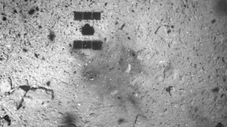 Hayabusa 2 uzay aracının Ryugu asteroidini vurduğu ana ait video yayınlandı