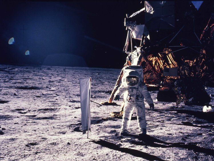 XVI – Roswell’in perde arkası: Apollo 11 görevinde yaşananlar
