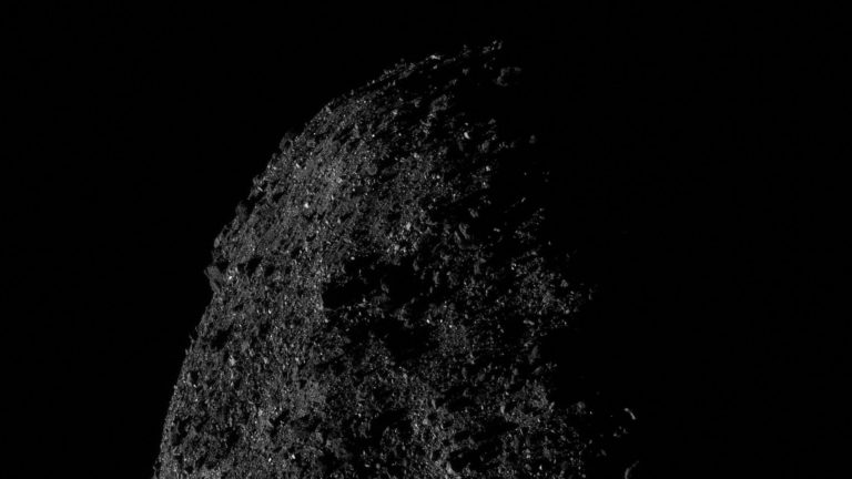 OSIRIS-REx, Bennu asteroidini 690 metreden görüntüledi