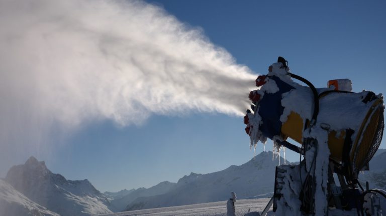 cropped snow cannon kar top antarktika dijitalx