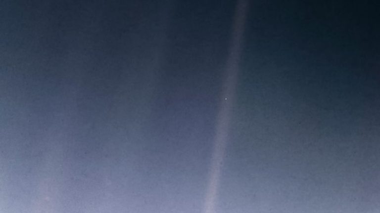 palebluedot 30 dijitalx NASA