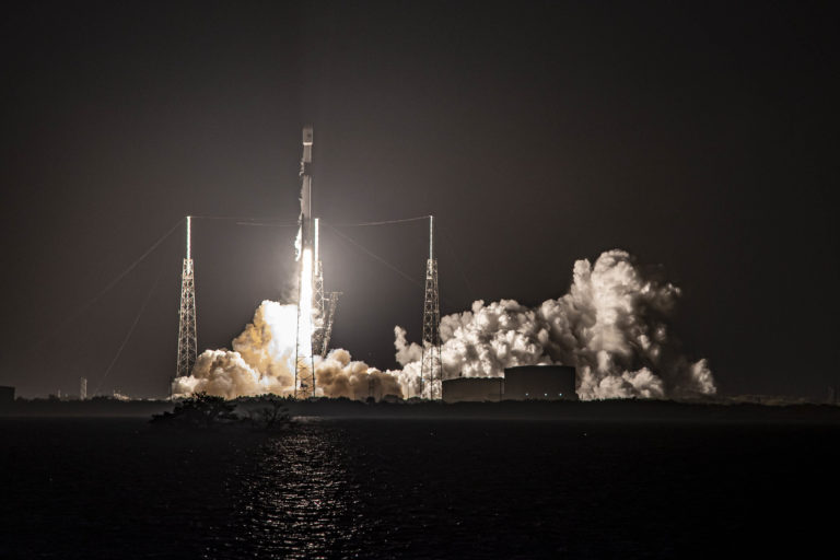 SpaceX’in 2021’in İlk Falcon 9 İnişini Gerçekleştirdiği Turksat 5A Görevinden Görüntüler