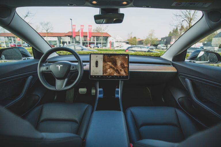 Tesla araçları casusluk için kullanılması sebebiyle Çin’de yasaklanabilir
