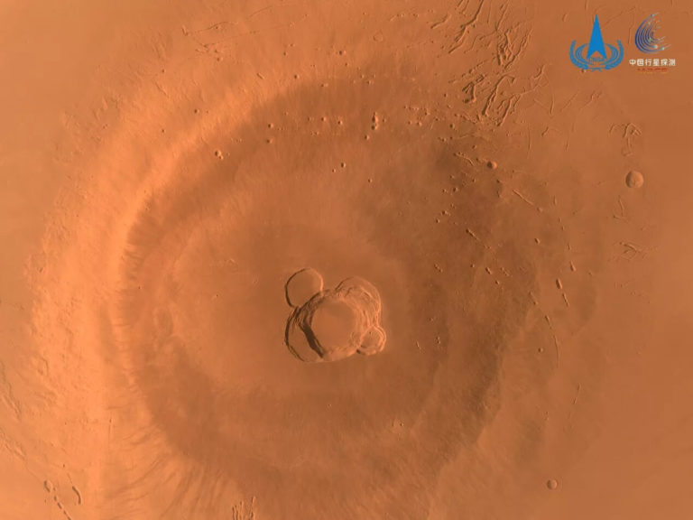 Çin’in Tianwen-1 uzay aracı, kızıl gezegen Mars’ı fotoğrafladı!