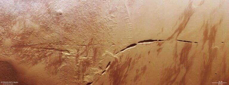 ESA, Mars’ın yüzeyindeki ‘yaranın’ en net görüntüsünü elde etti